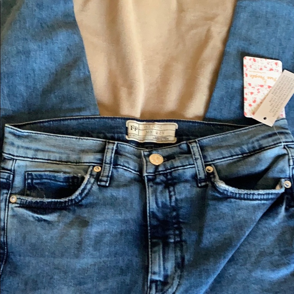 Free People NWT High Rise Skinny Jeans - Picture 9 of 9